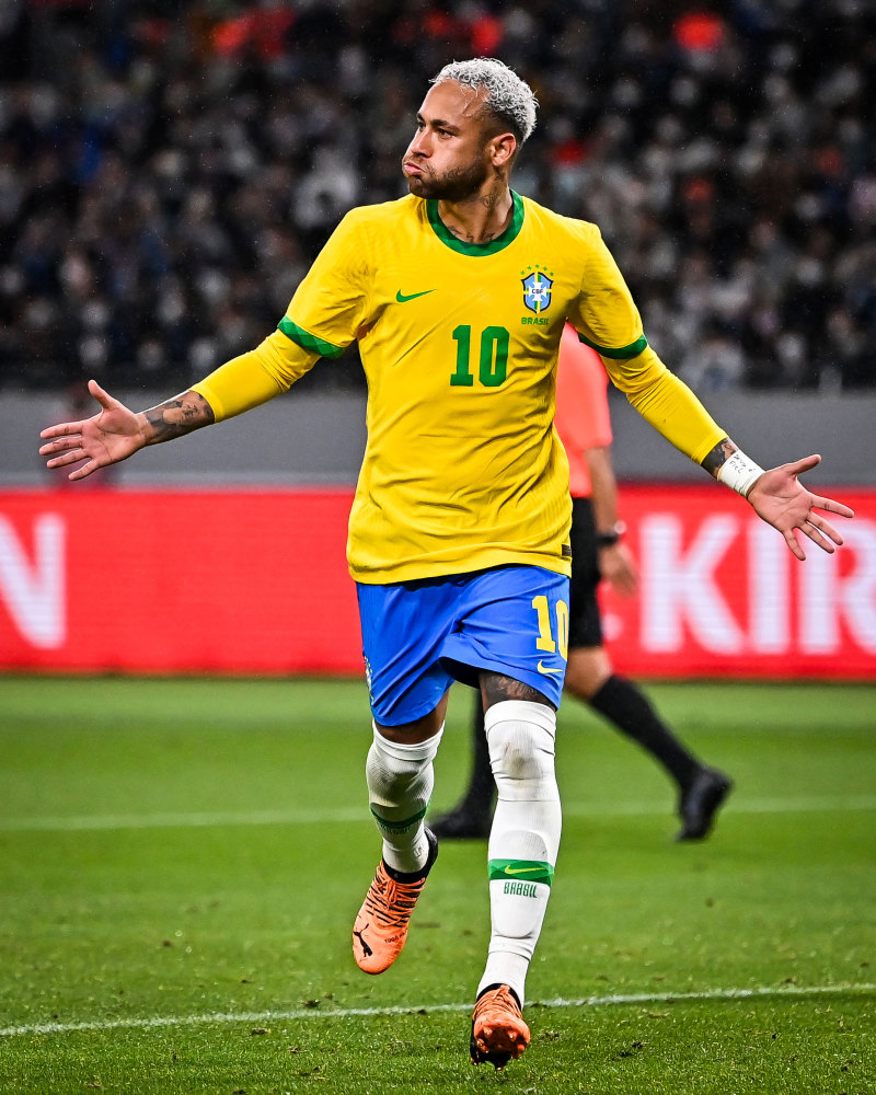 他开始在不 他开始在不